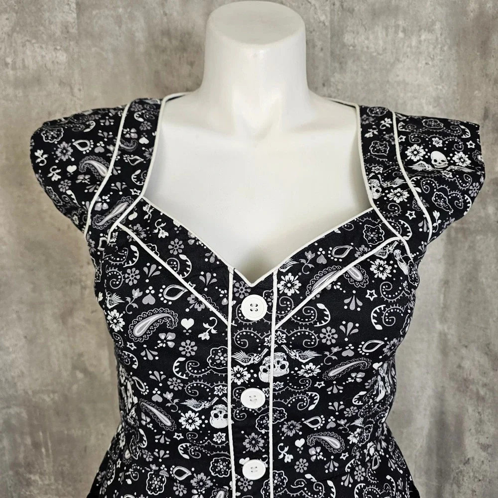 Hell Bunny Vixen Black Bandana Skull Print Button Front Dress – Women's Size XL - Picture 3 of 10